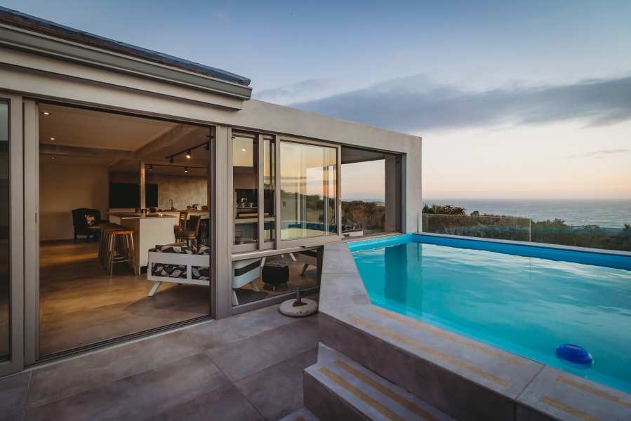 4 Bedroom Property for Sale in Herolds Bay Western Cape